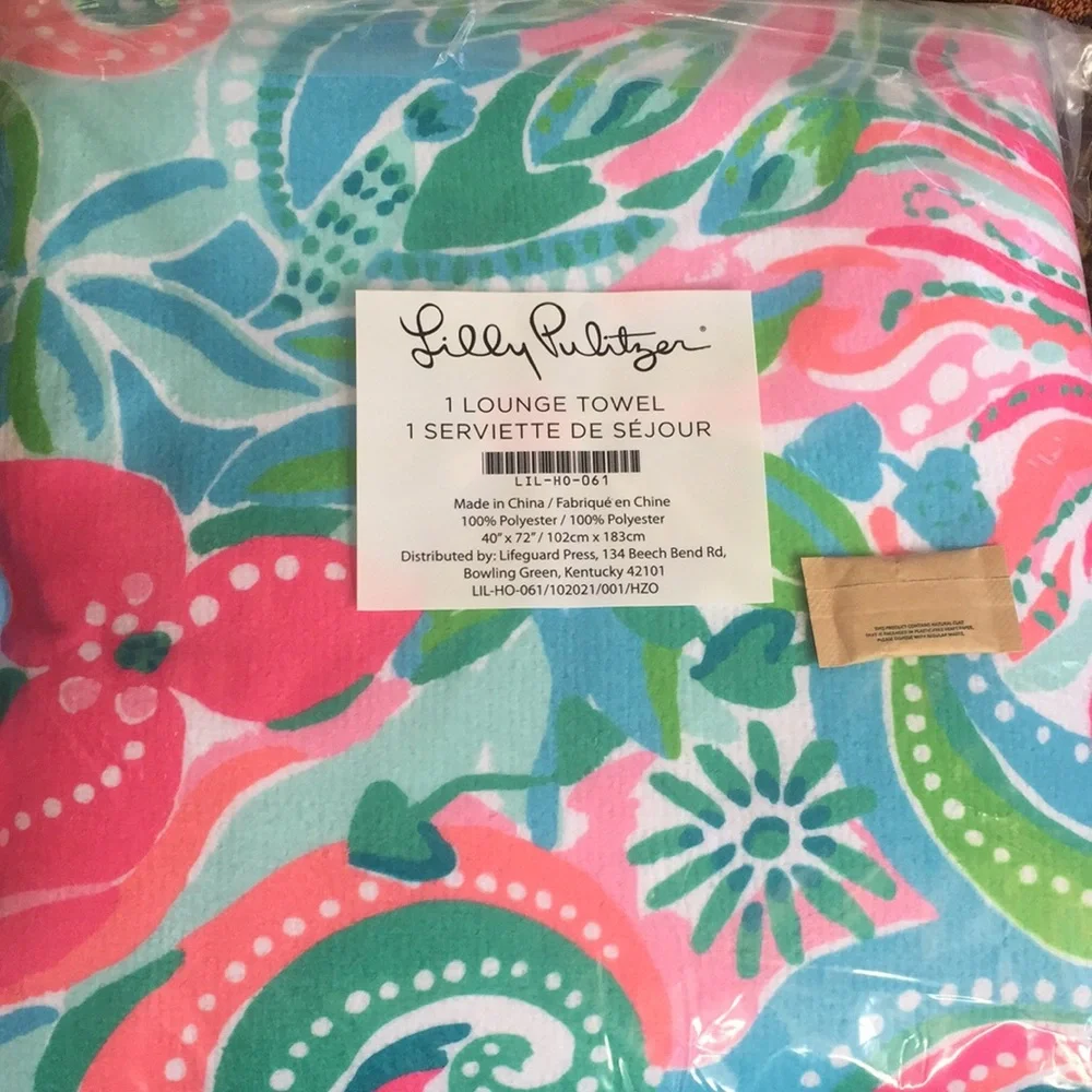 Lilly Pulitzer Lounge Beach Towel Pink BIP (FFF) Brand New